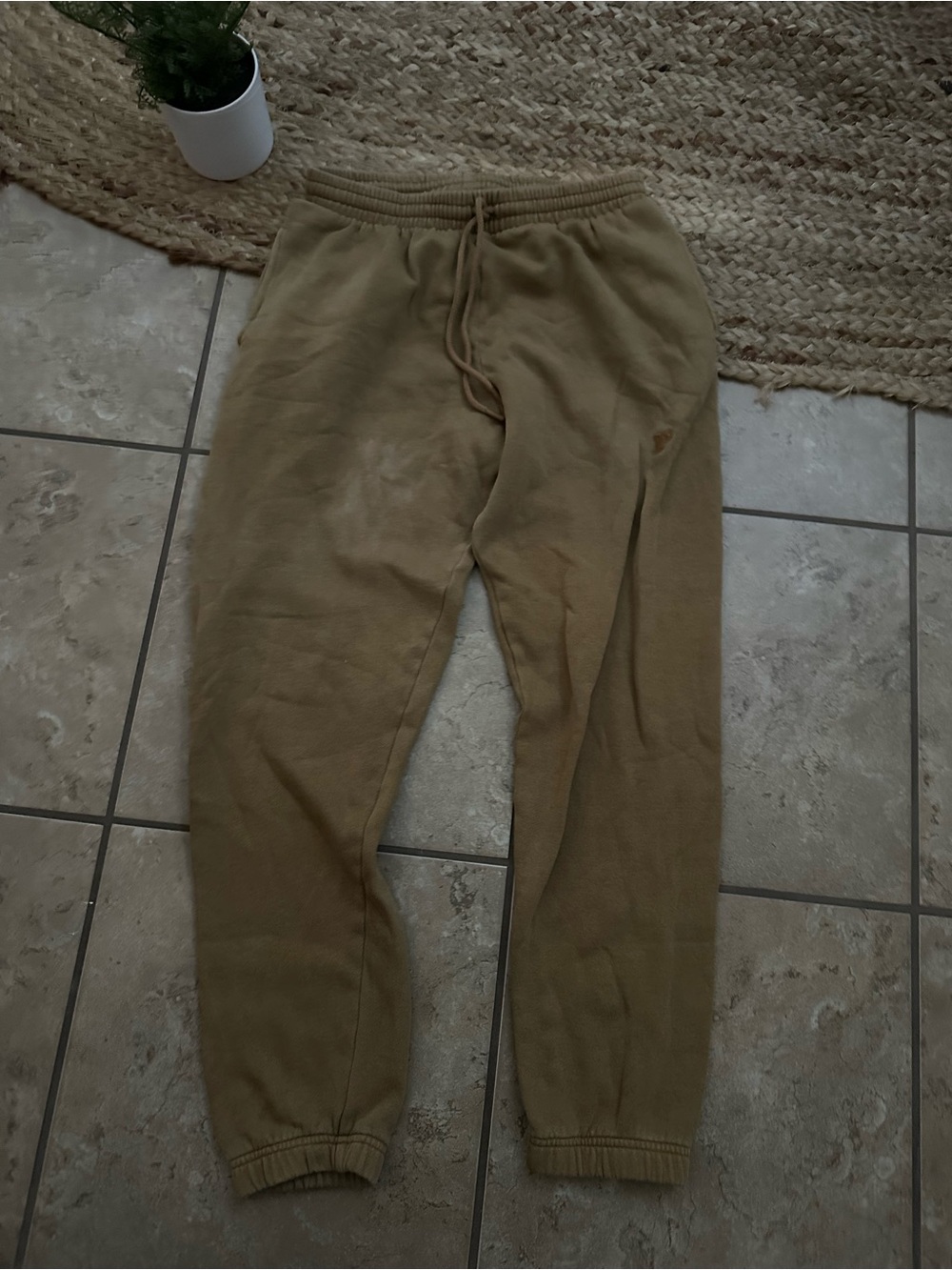 TAN VS PINK JOGGERS
